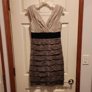 I.N. Studio Elegant Black and Gray Layered Midi Dress